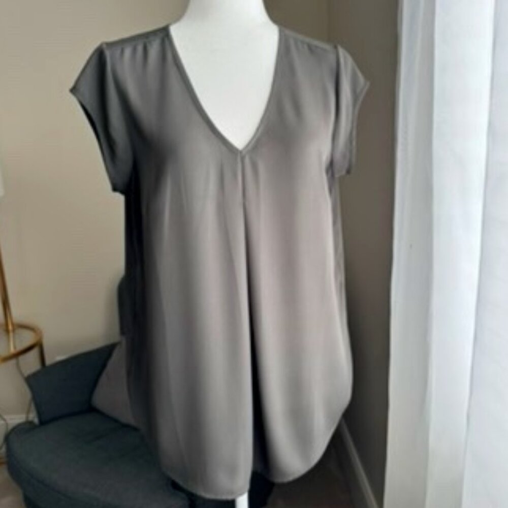 Halogen Neutral Gray Green Cap Sleeve V-Neck Blouse - size M